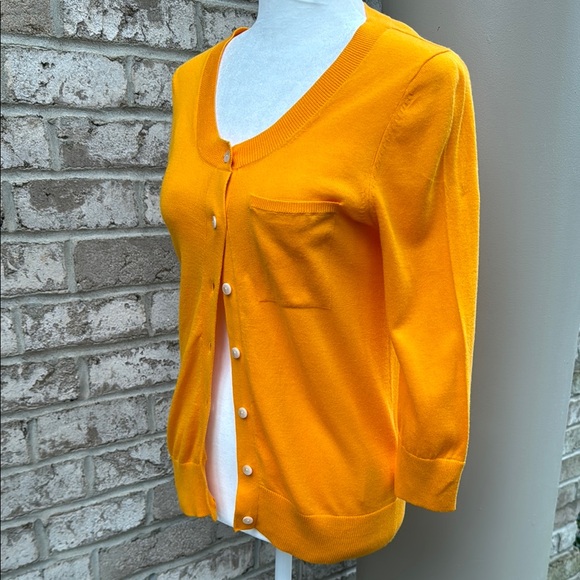 New GAP Vibrant Orange Cardigan Sweater NWOT - Picture 3 of 14